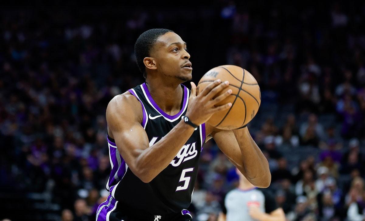 凯尔特人逆转猛龙，福克斯统治全场