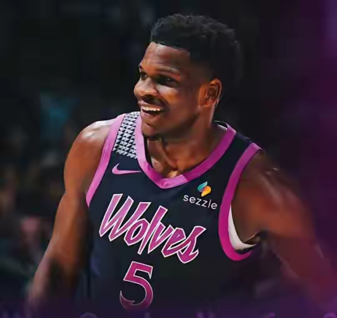 青岛队鏖战雄鹿，戈贝尔点燃赛场